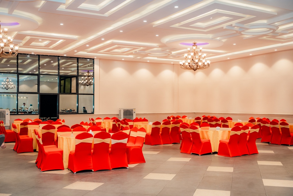 Hall view 3